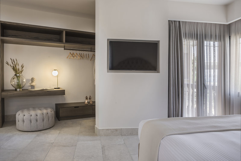 Thalassa 10