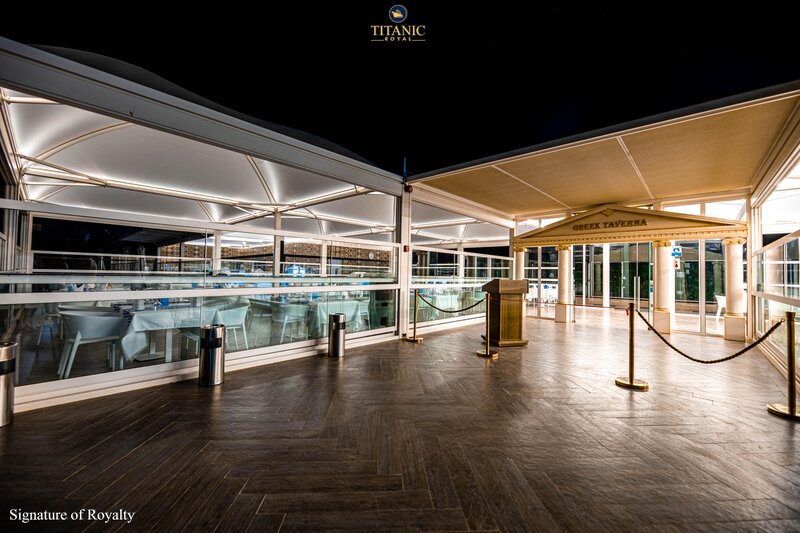 Titanic Royal 37