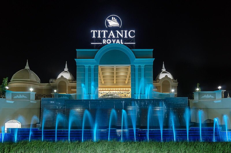 Titanic Royal 42