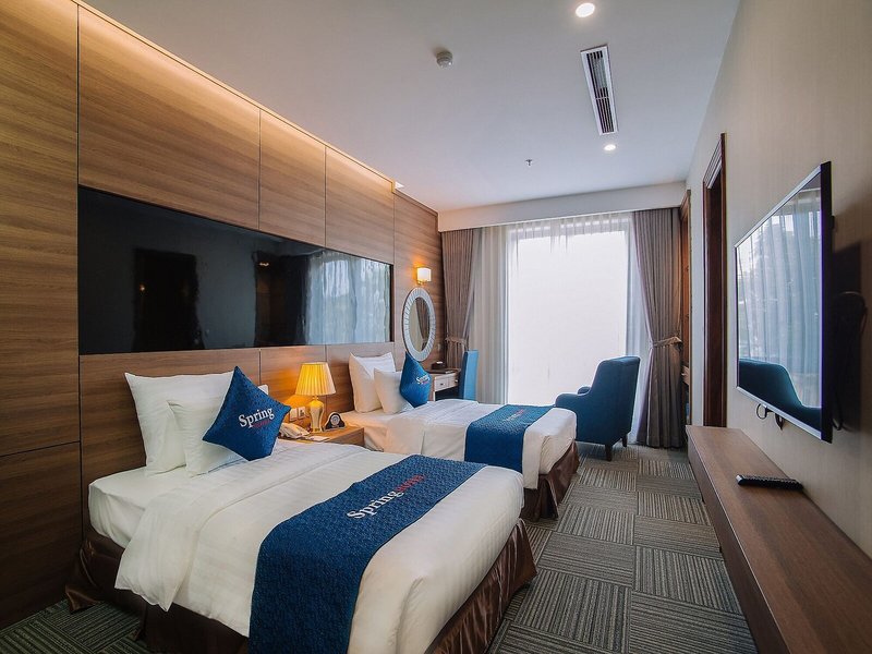 Spring Hotel Hanoi 13
