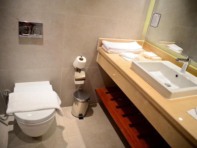 Helnan Marina Sharm 50 - Bathroom Example