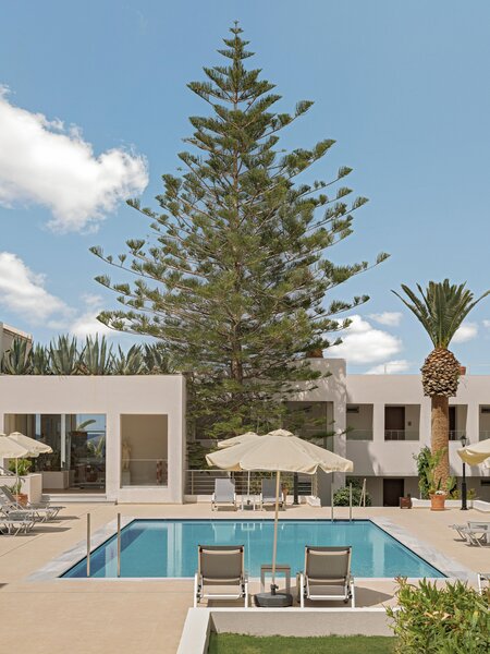 Creta Royal 28