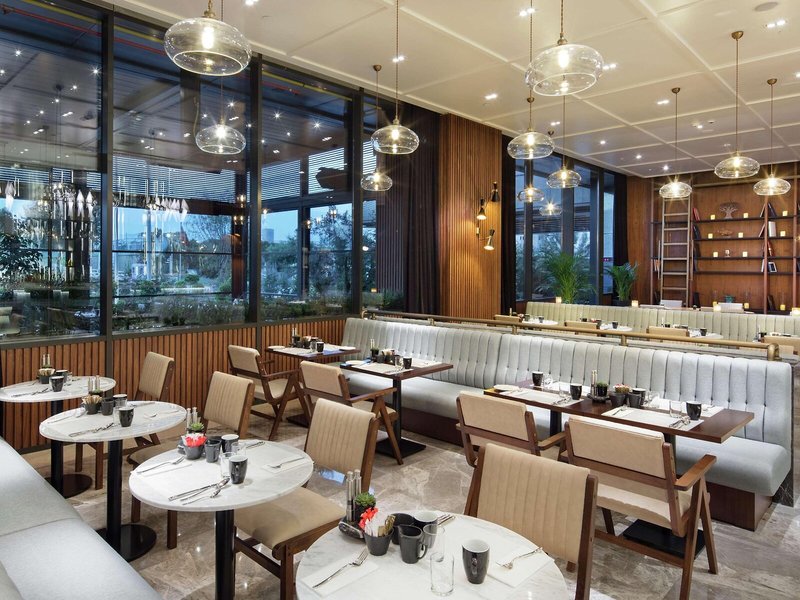 Hilton Istanbul Maslak 25
