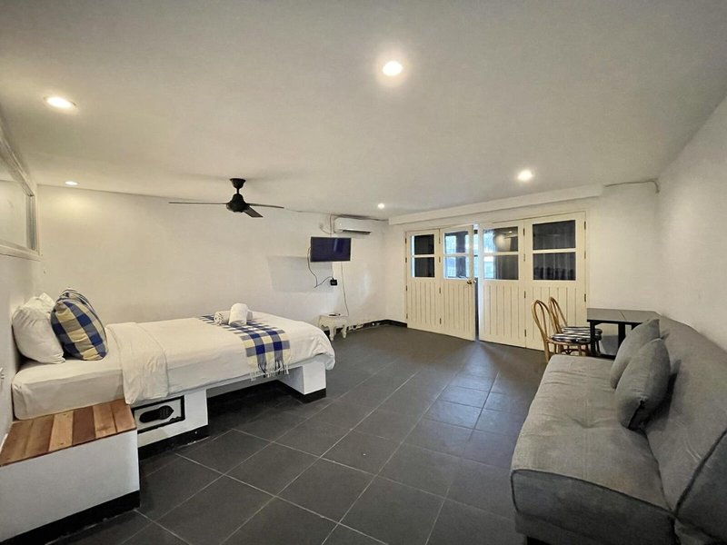 Taman Unique Hotel 40