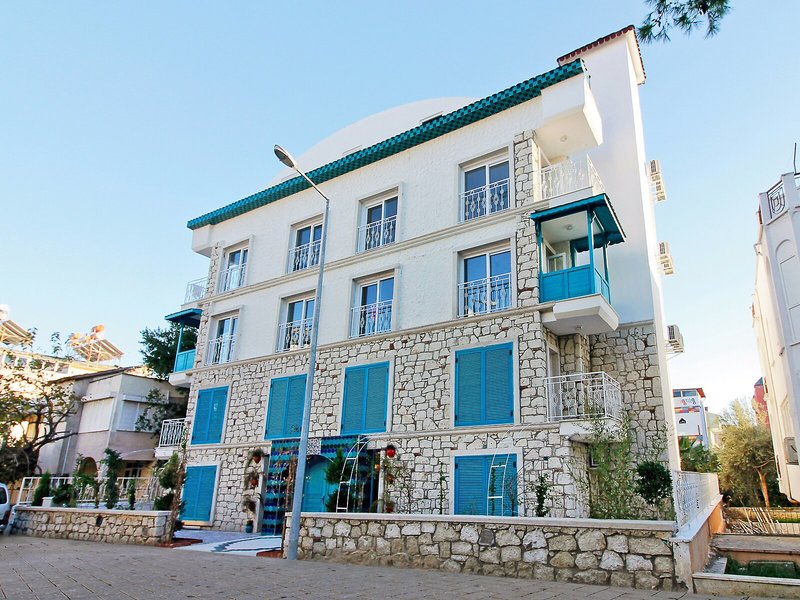 Dam Hotel Lara 3