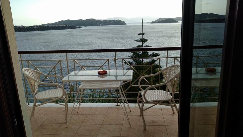 Vassilias Beach Hotel 11