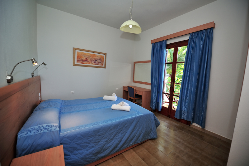 Vassilias Beach Hotel 8