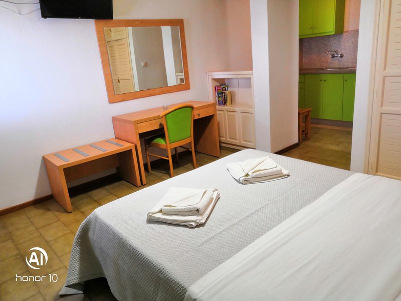 Vassilias Beach Hotel 6