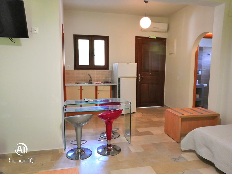 Vassilias Beach Hotel 11