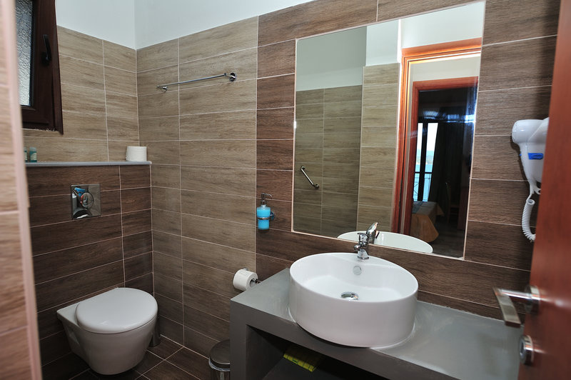 Vassilias Beach Hotel 12