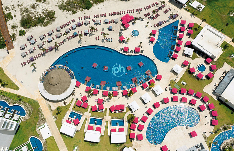 Planet Hollywood Beach Resort Cancun 4