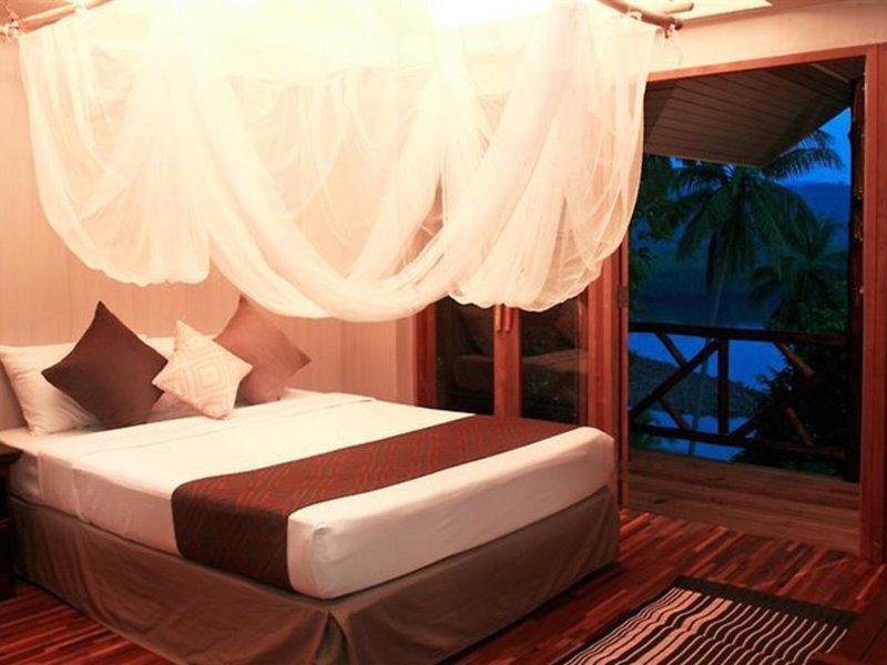 Away Koh Kood 35