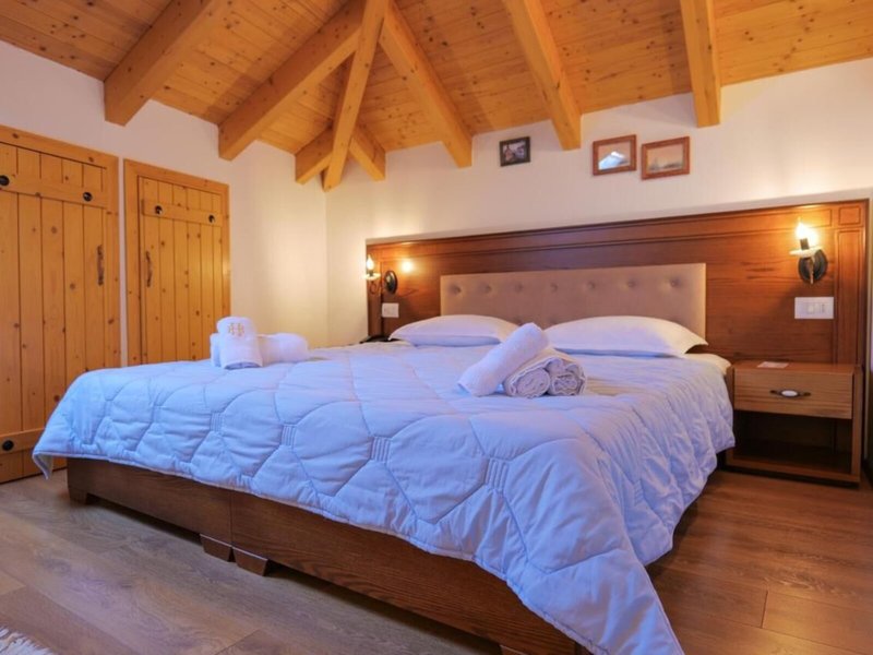 Hotel Bineri 13