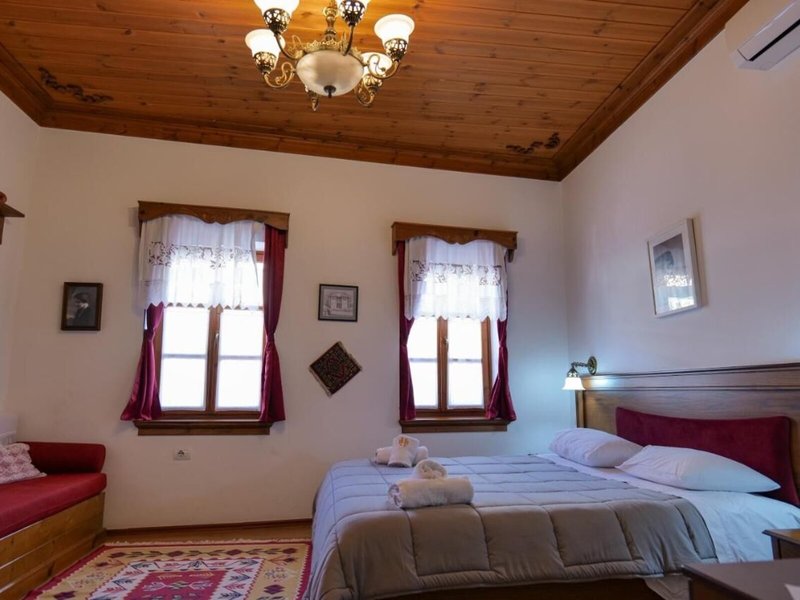 Hotel Bineri 16