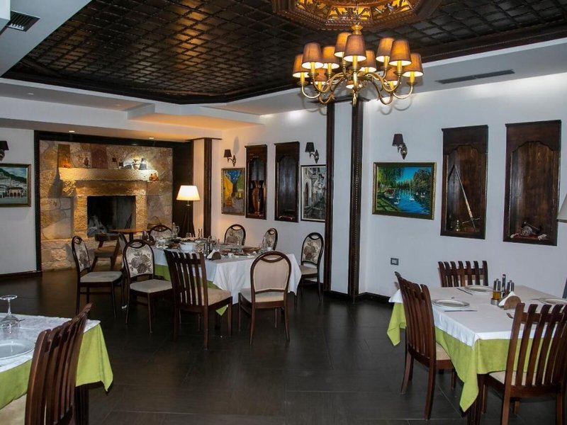 Hotel Onufri 11