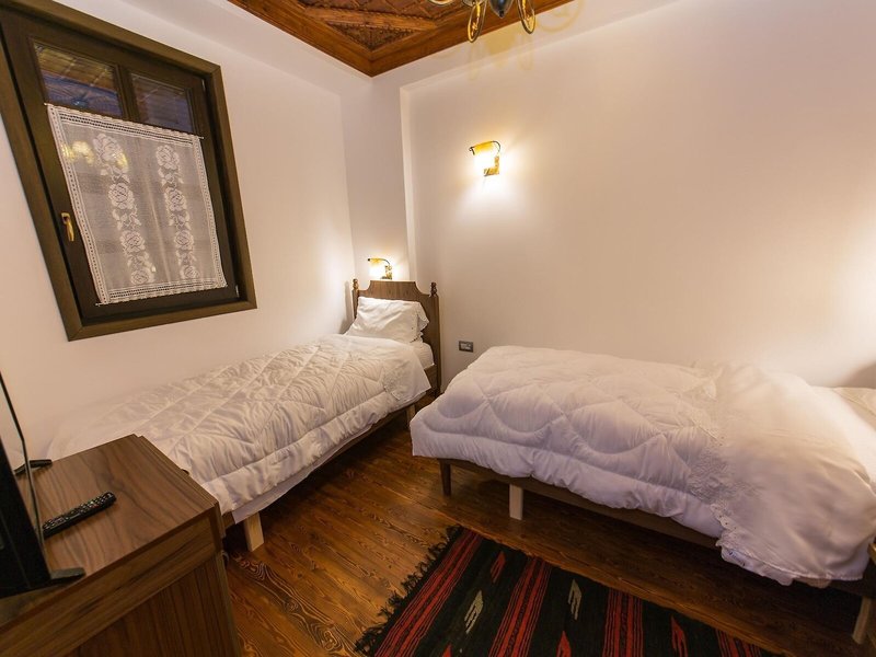 Hotel Onufri 14