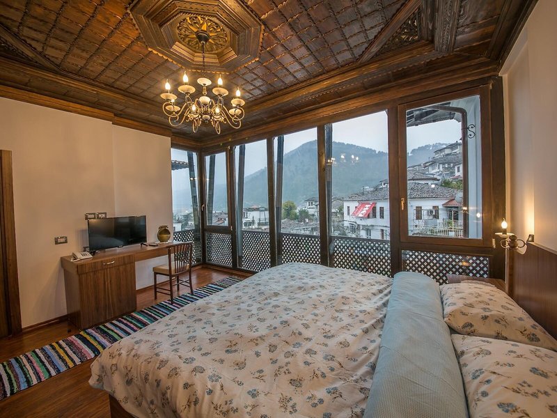 Hotel Onufri 22