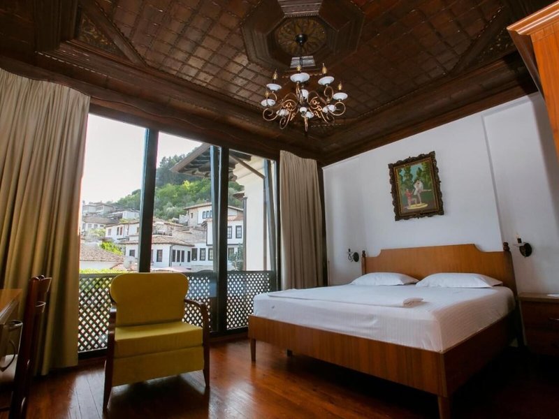Hotel Onufri 24