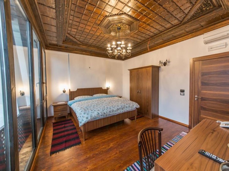 Hotel Onufri 25