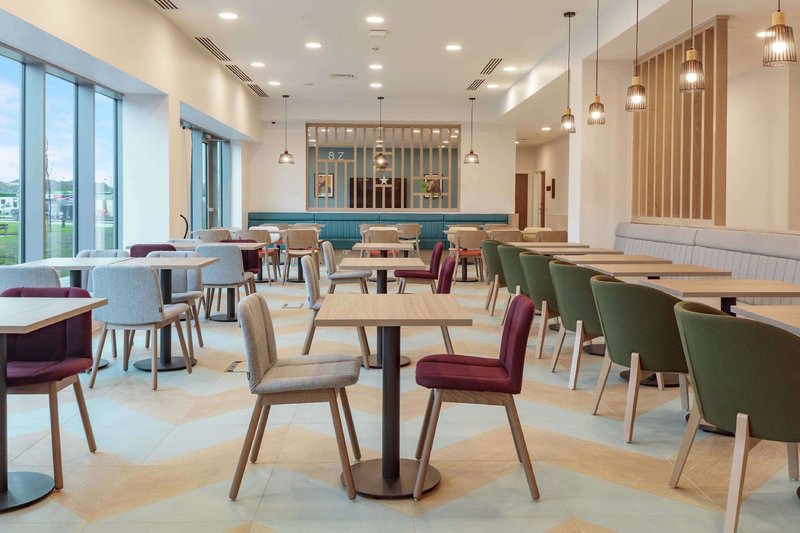 Hampton by Hilton Edinburgh Airport 4 - Conference Room