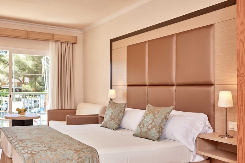 ZAFIRO Cala Mesquida 18