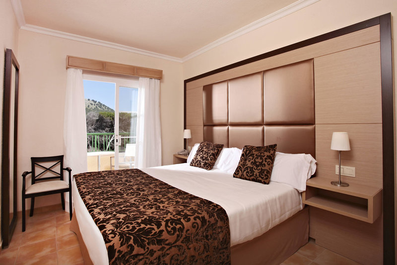 ZAFIRO Cala Mesquida 10