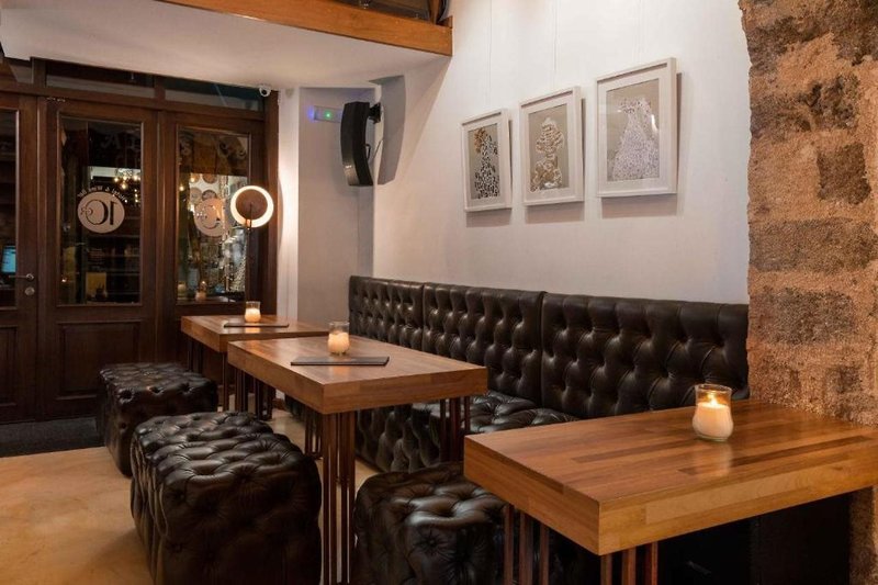 10Gr Boutique Hotel & Wine Bar 7