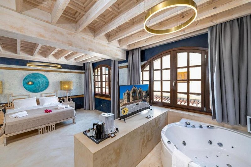 10Gr Boutique Hotel & Wine Bar 11