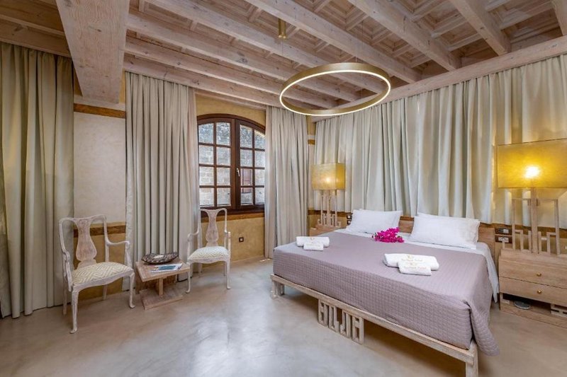 10Gr Boutique Hotel & Wine Bar 13