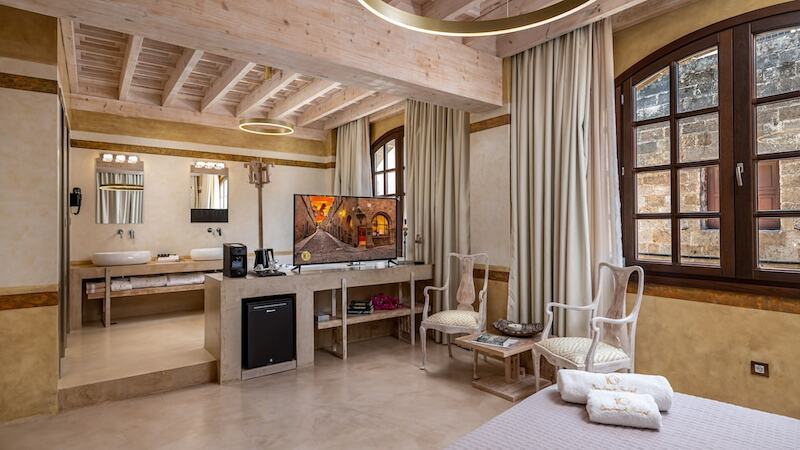 10Gr Boutique Hotel & Wine Bar 16