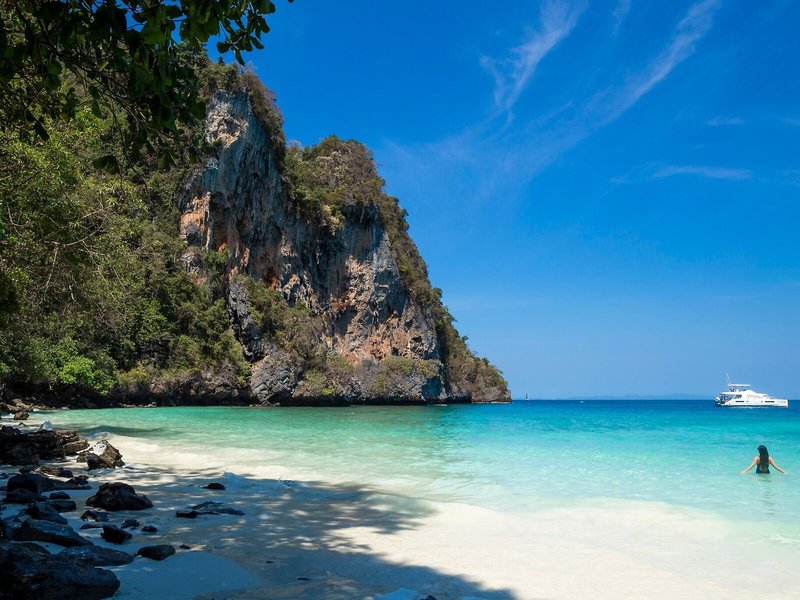 Phi Phi CoCo Beach Resort 11