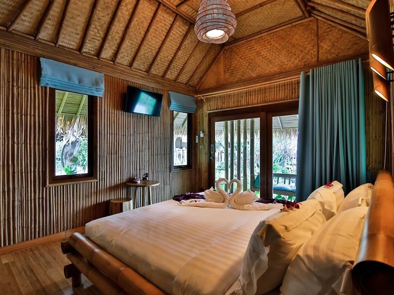 Phi Phi CoCo Beach Resort 35