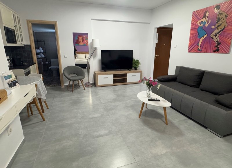 Connect Suites 24