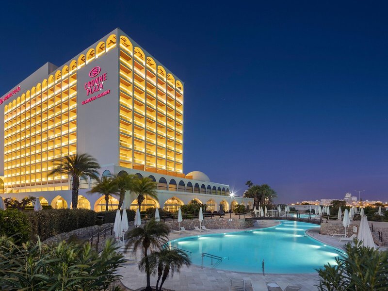 Crowne Plaza 1
