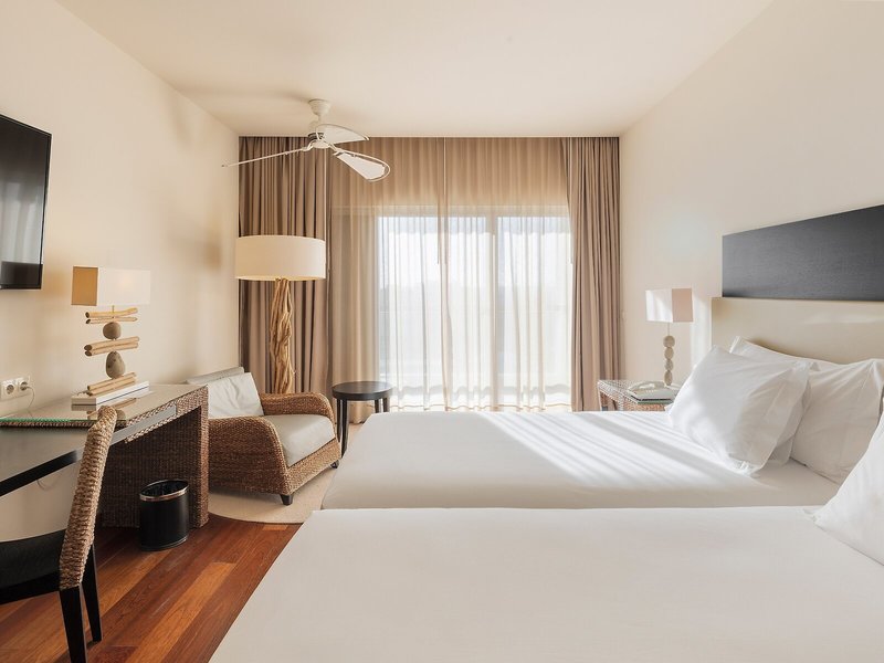 Crowne Plaza 50