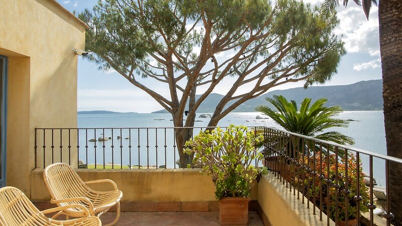 Hôtel Casa Santini x Roc Seven 5 - Room Example