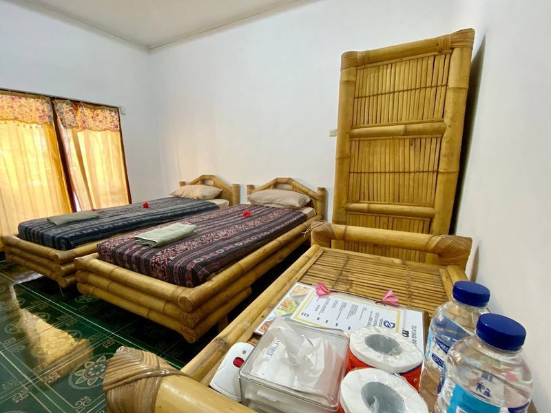 Duyung Rooms and Resto 8