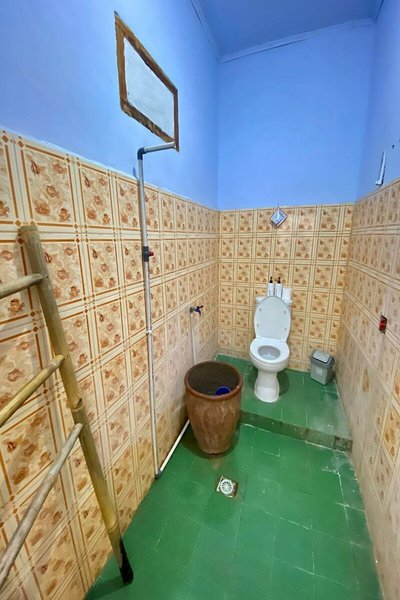 Duyung Rooms and Resto 10