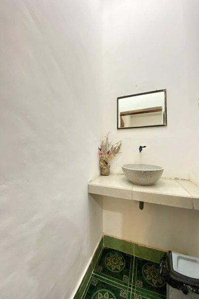 Duyung Rooms and Resto 11
