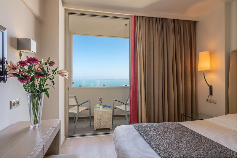Kriti Beach Hotel 15