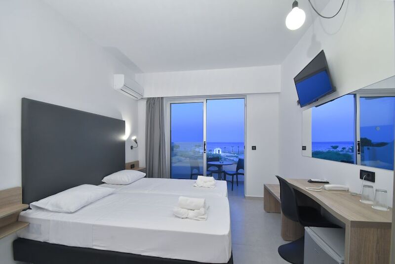 Evita Bay Hotel 8
