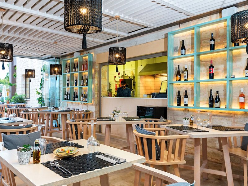 Airis Boutique & Suites 12