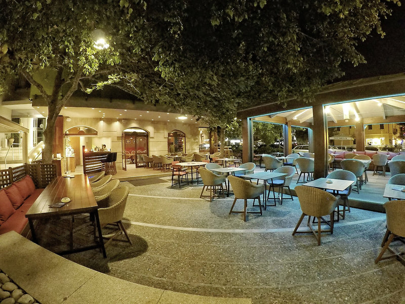 Kyma Suites Beach Hotel 11