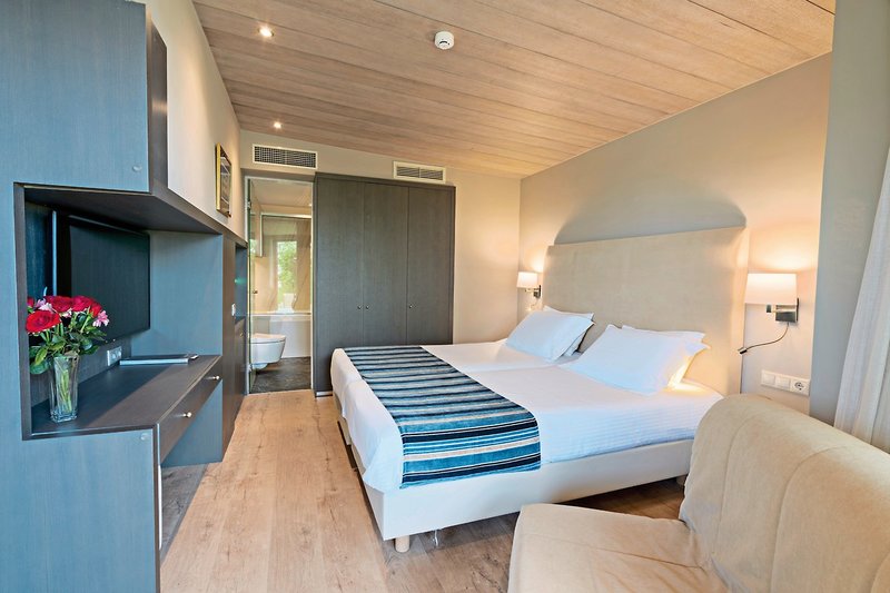 Kyma Suites Beach Hotel 23