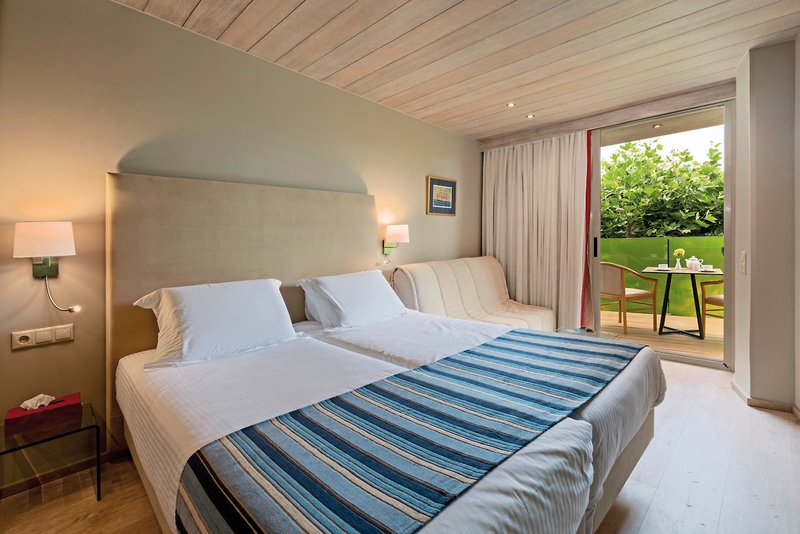 Kyma Suites Beach Hotel 25