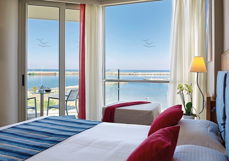 Kyma Suites Beach Hotel 24