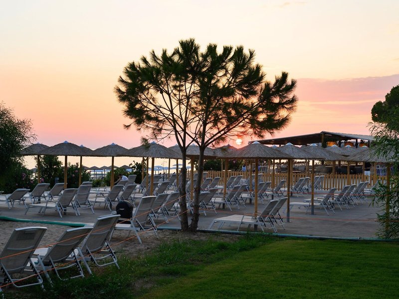 Ninos Grand Beach Resort 1