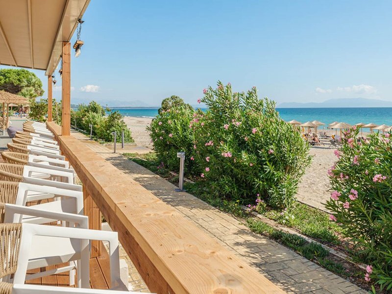 Ninos Grand Beach Resort 4