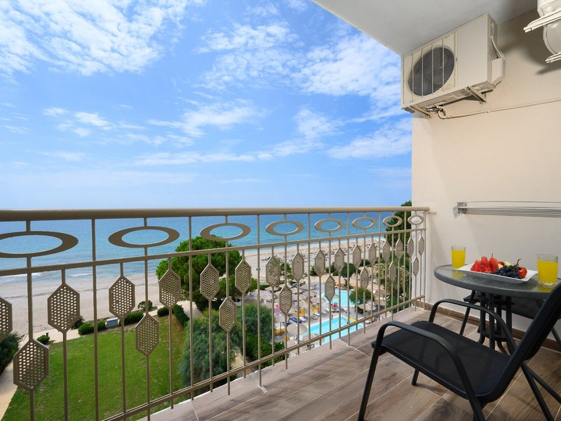 Ninos Grand Beach Resort 6