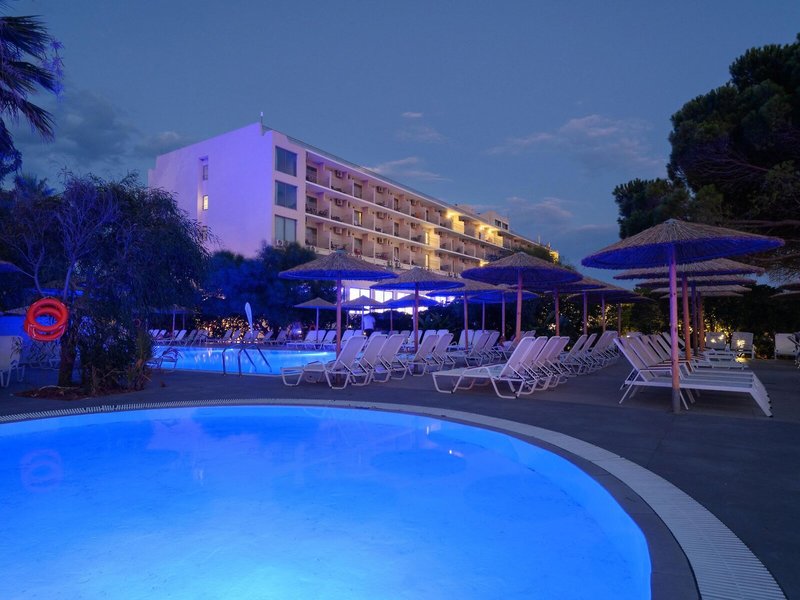 Ninos Grand Beach Resort 19